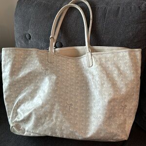 Auth white goyard tote St Louis